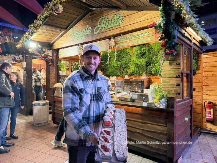 Veggie Hütte von René Lemoine auf dem Weihnachts-und Wintermarkt im MAC Munich Airport Center (©Foto: Martin Schmitz) 